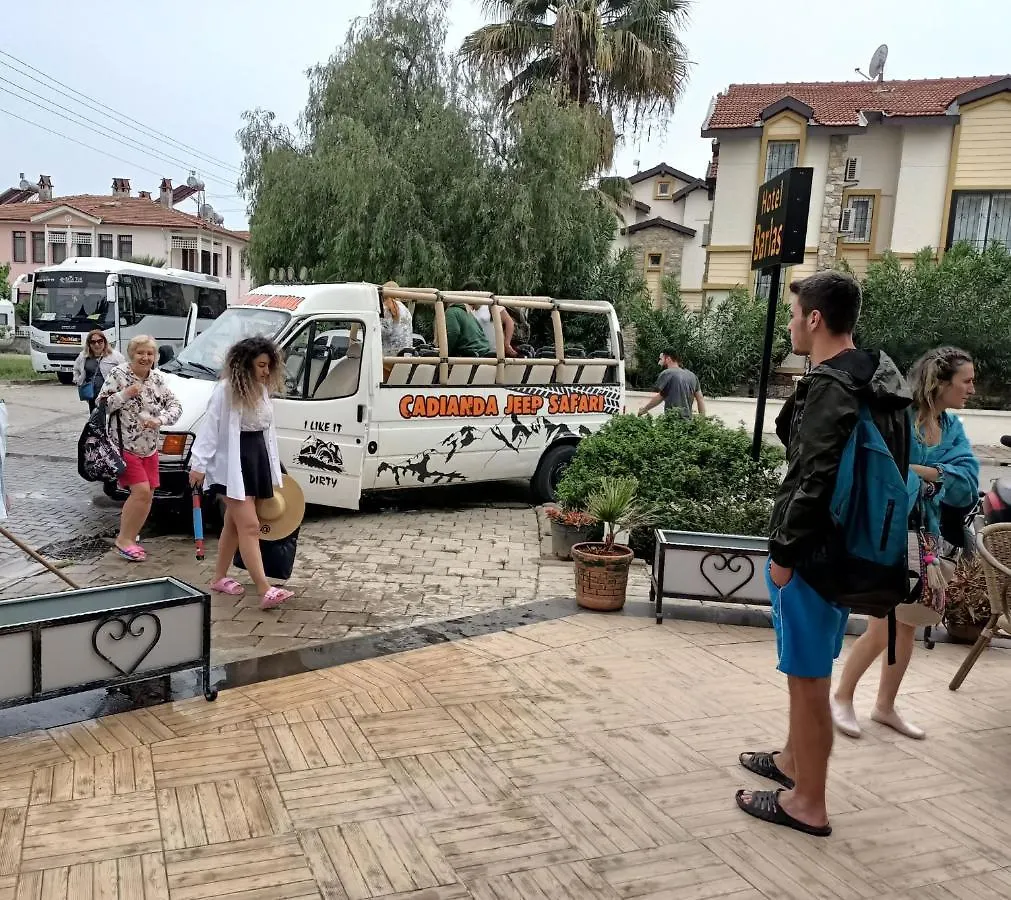 Hotel Barlas Φετιγιέ